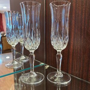 RCR Royal Crystal Rock Fluted Champagne Glasses Aurea Italy Set Of 2